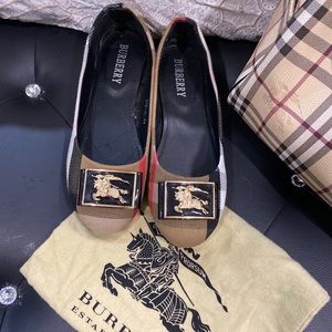 Burberry shoes and headband